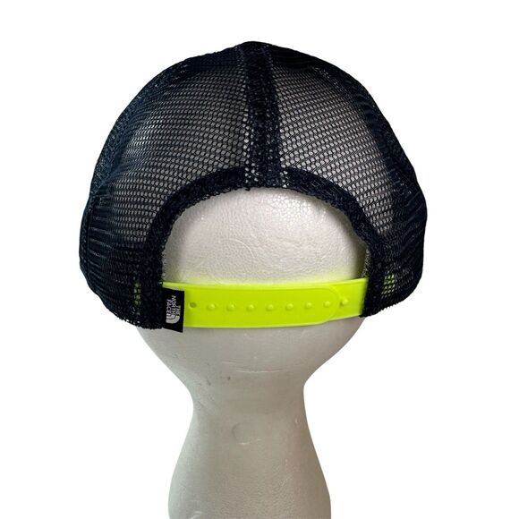 The North Face Embroidered Bear Mudder Trucker Skylight Blue Unisex One Size - Picture 3 of 7